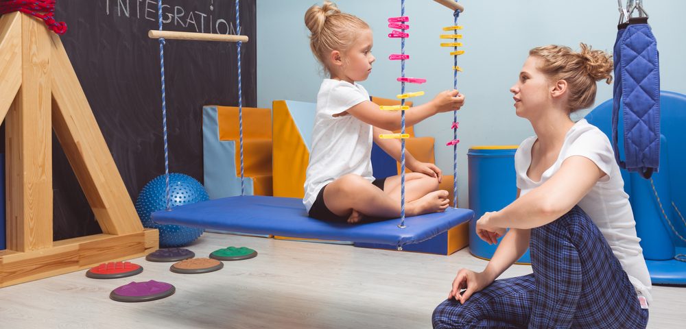 اختلال پردازش حسی در کودکان: علائم، تشخیص و درمان